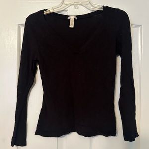 Woman’s vixen Vneck long sleeve shirt